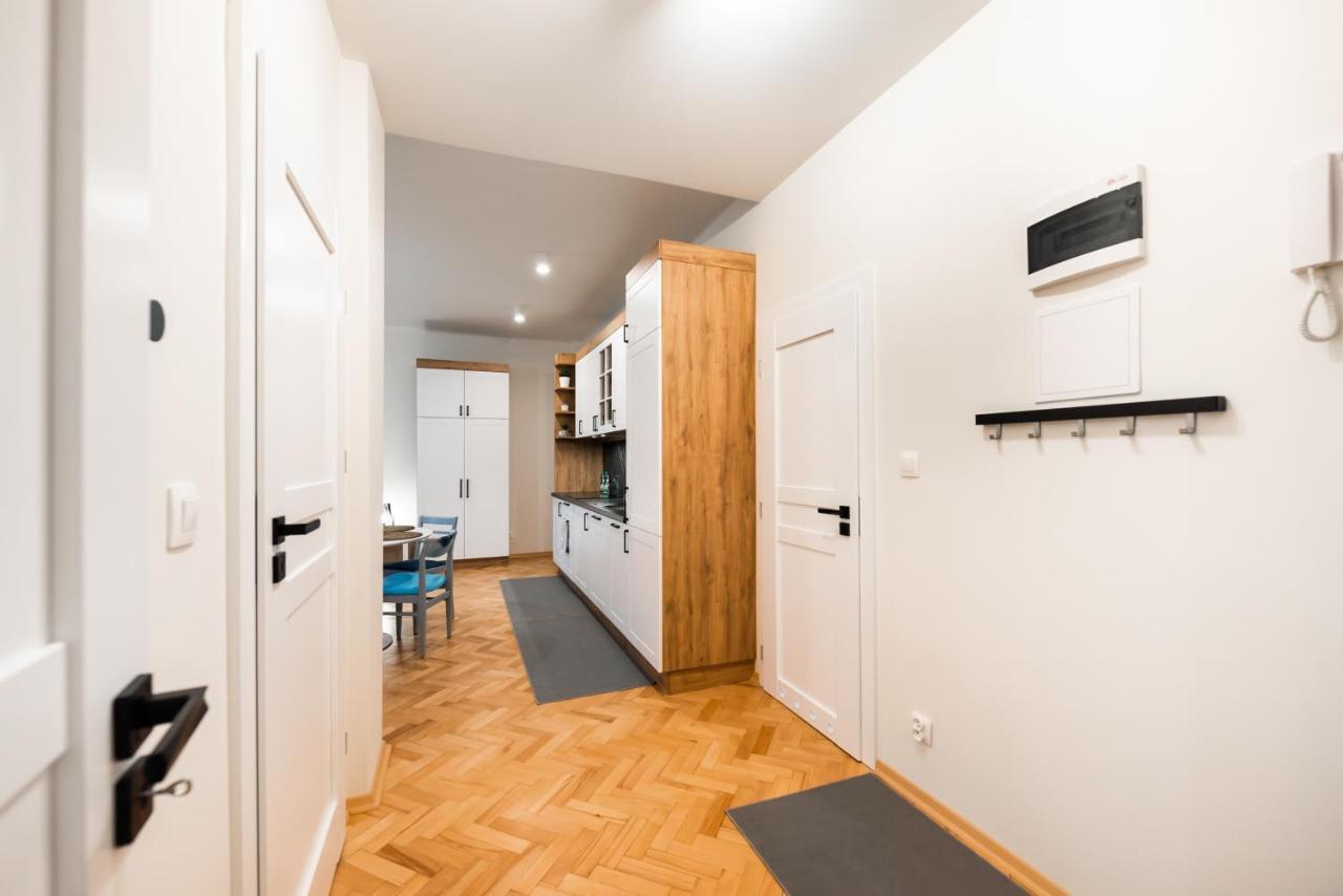 Old Town Eclectic Apartment For 6 People Varsavia Esterno foto
